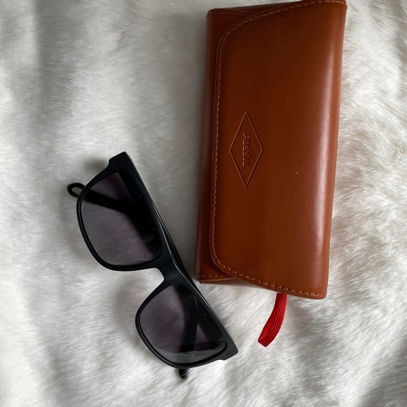 Fossil Sunglasses - Picture 2 of 2